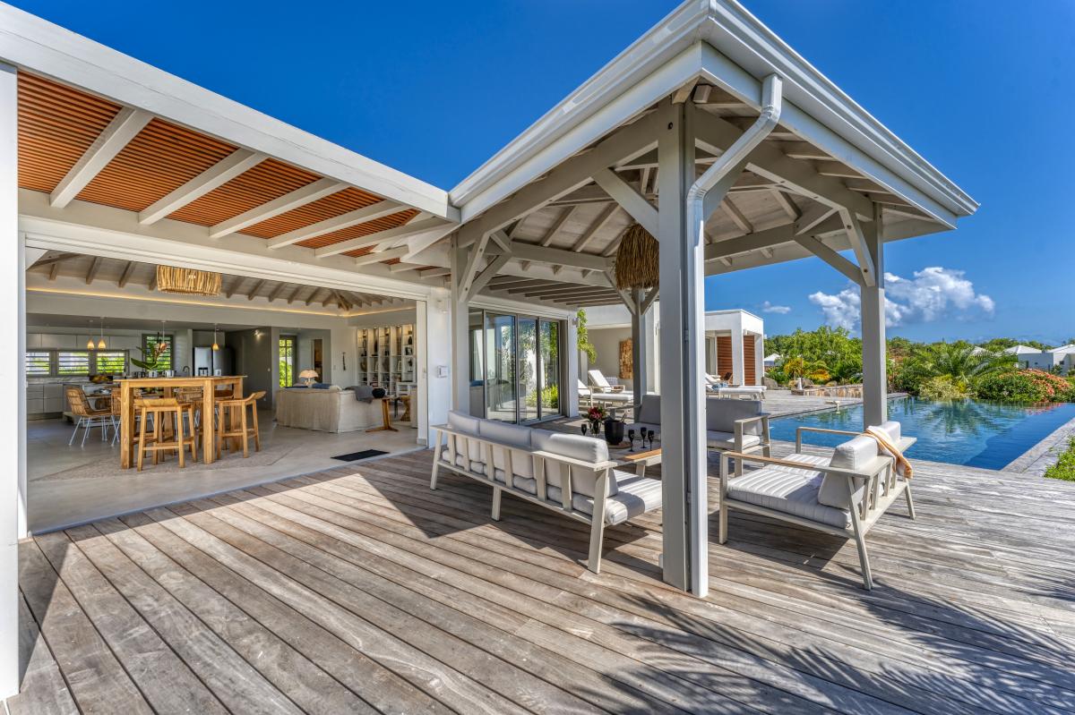 3. Location villa piscine Saint François Guadeloupe_Terrasse Piscine